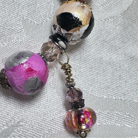 Handmade one-of-a-kind hand painted bracelet with charms howlite tribal boho - Picture 11 of 11